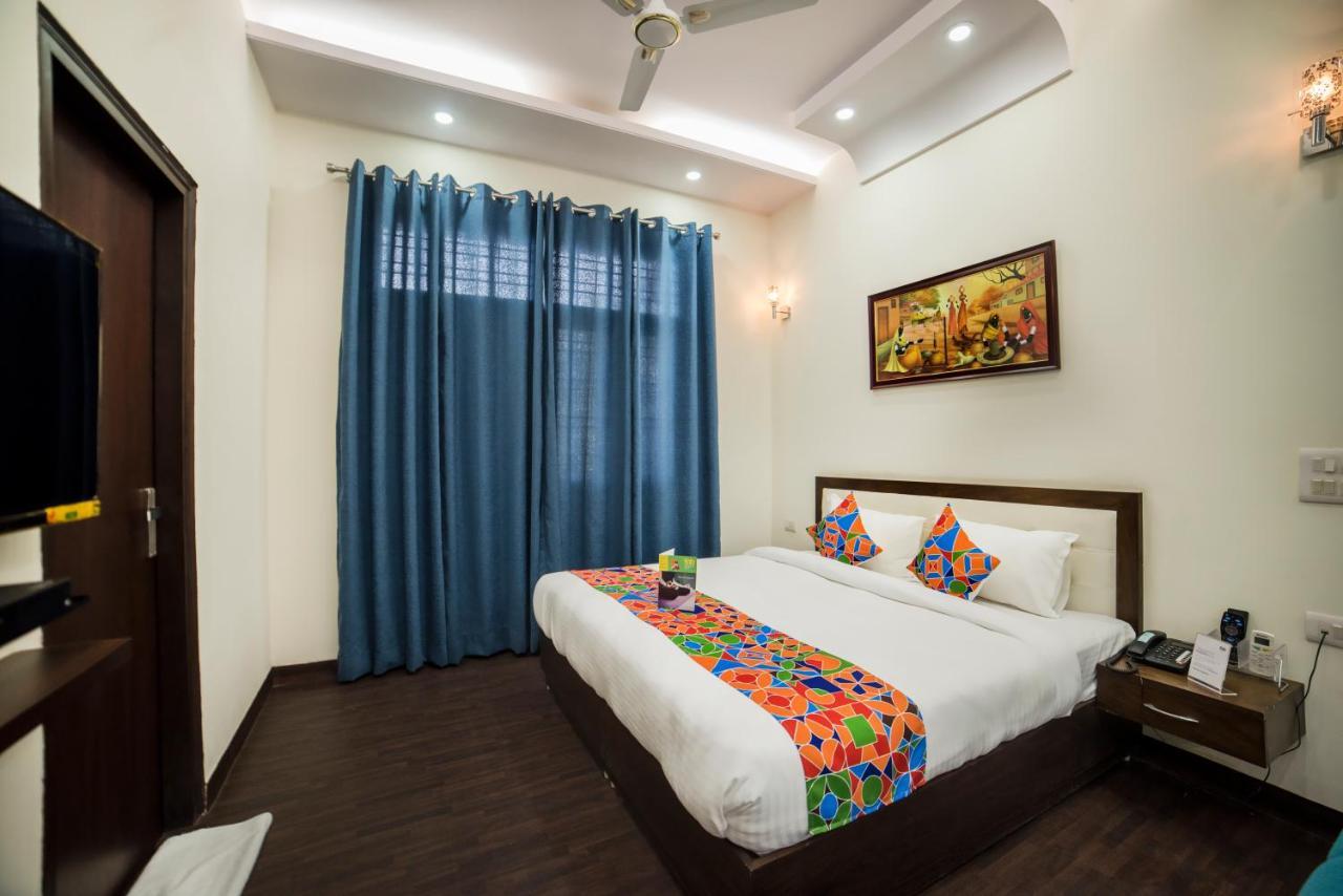 Fabhotel Mannat Residency Sec 52 Gurgaon Bagian luar foto