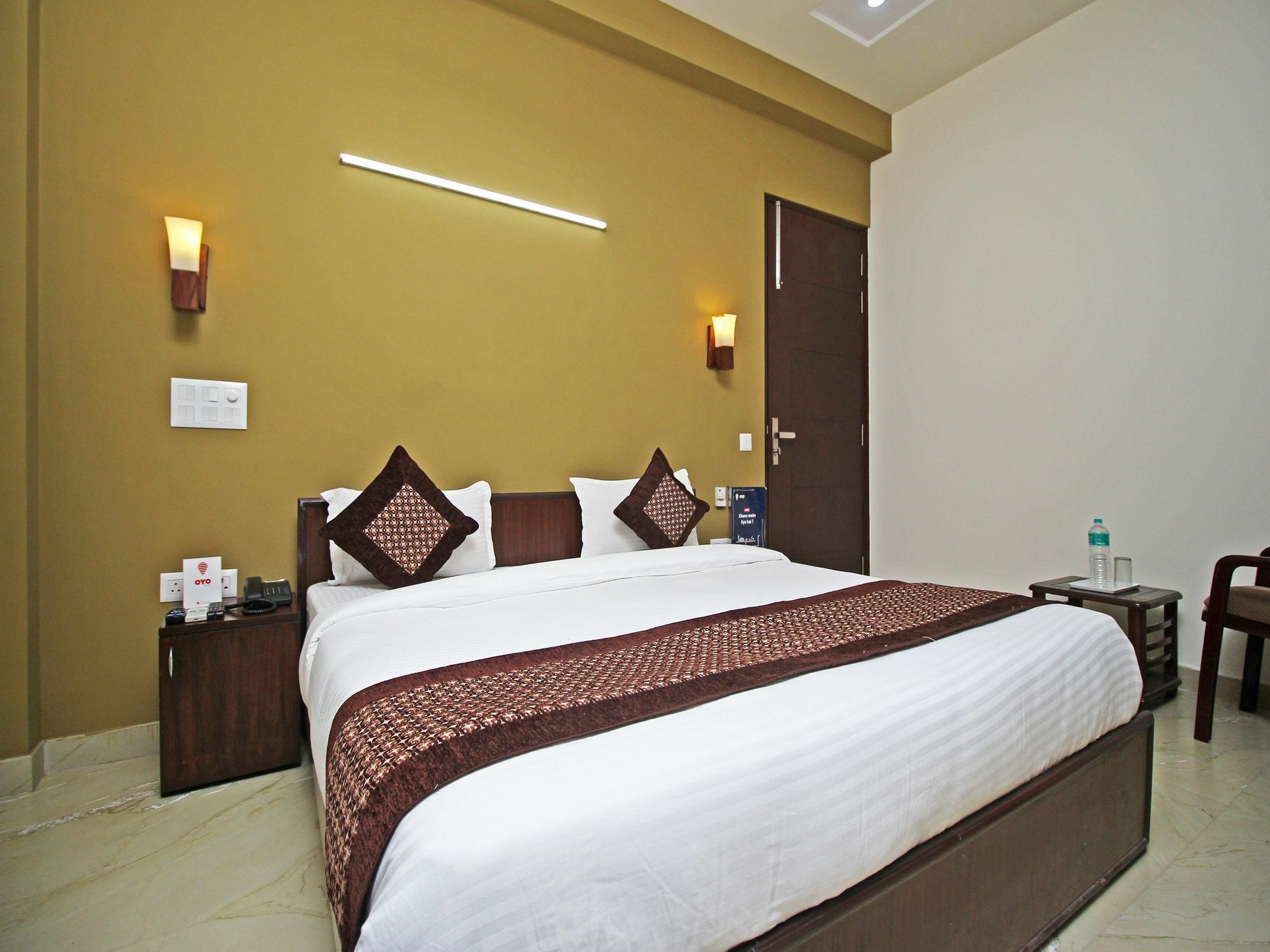 Fabhotel Mannat Residency Sec 52 Gurgaon Bagian luar foto