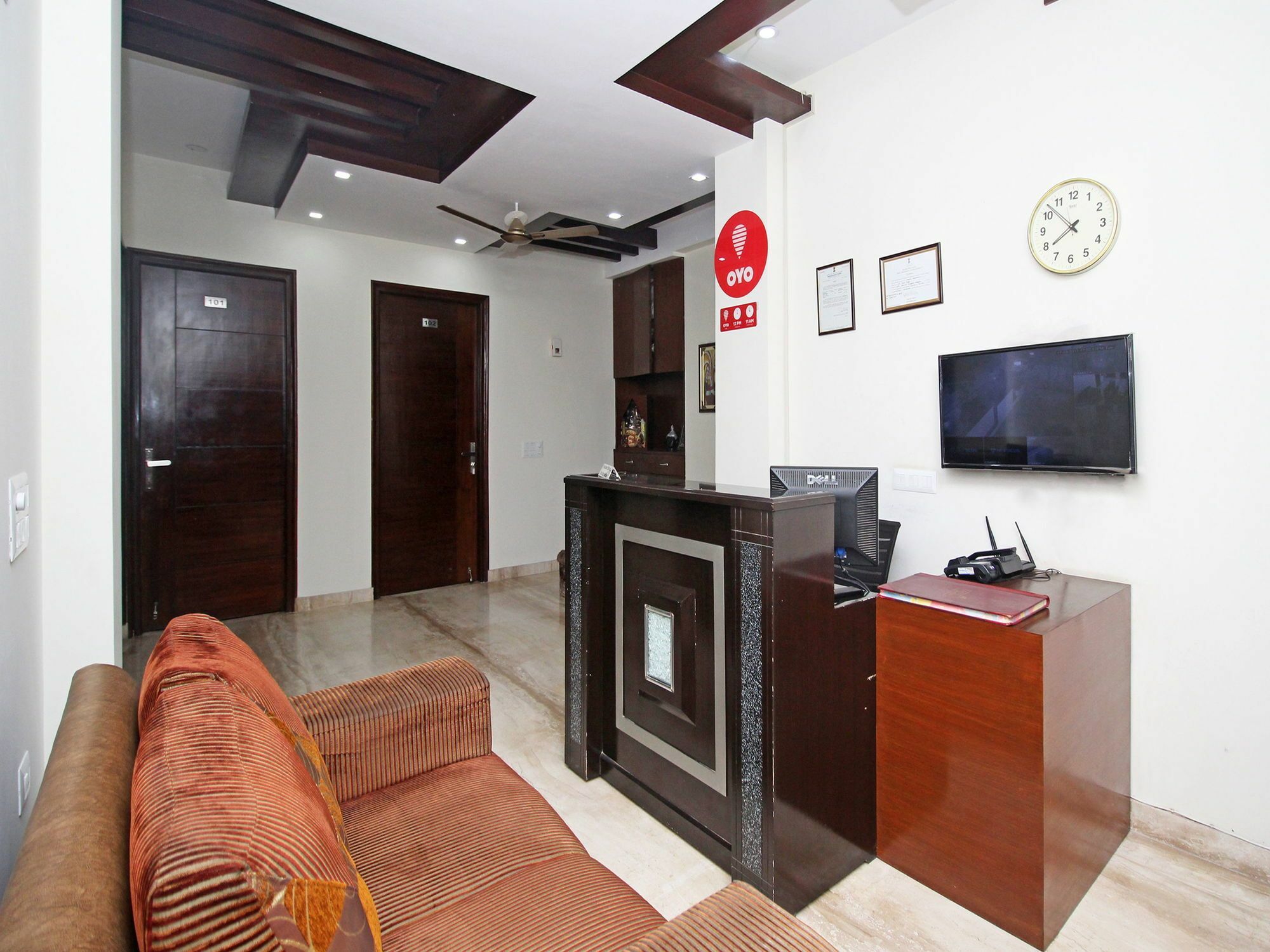 Fabhotel Mannat Residency Sec 52 Gurgaon Bagian luar foto