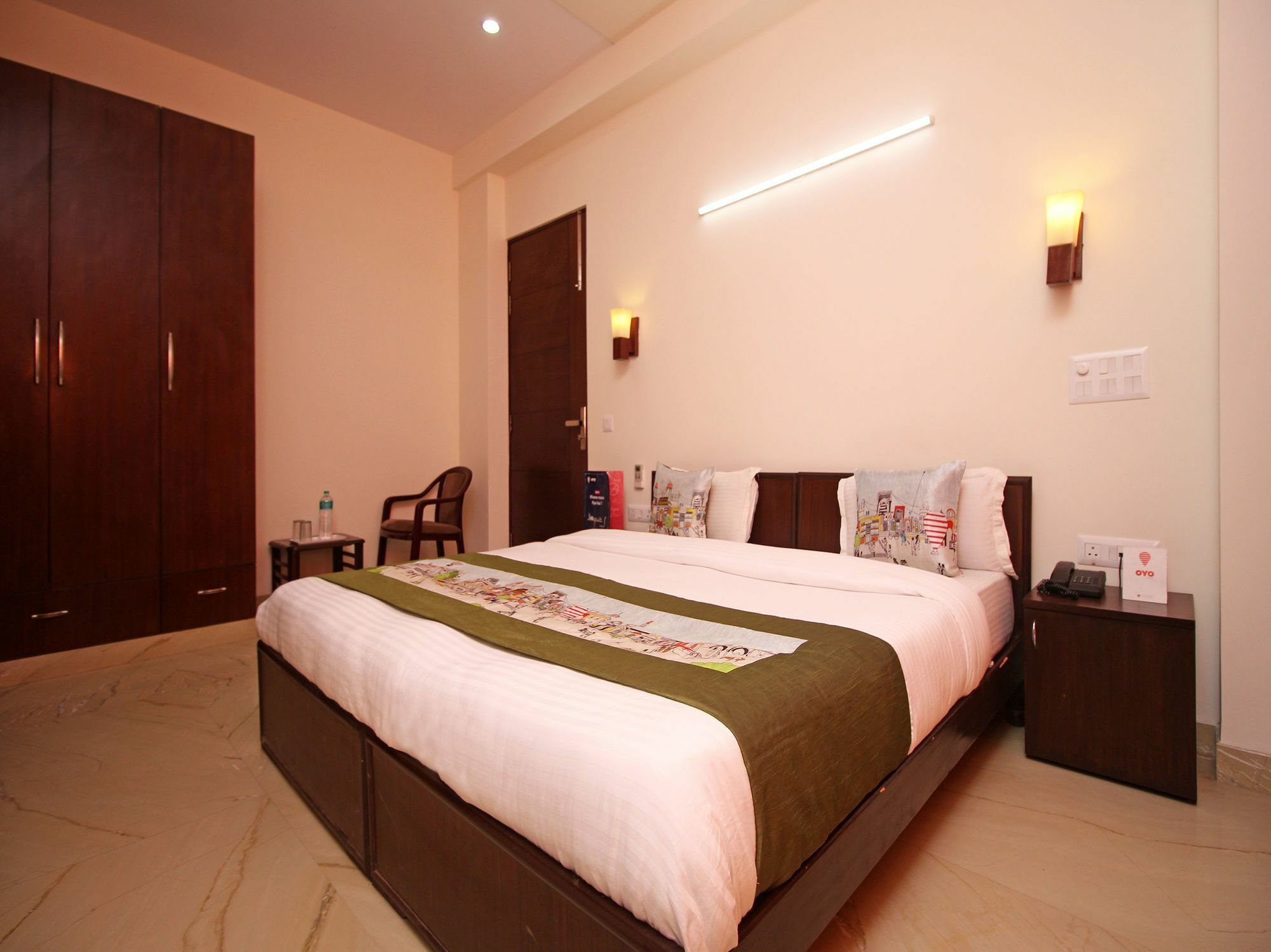 Fabhotel Mannat Residency Sec 52 Gurgaon Bagian luar foto