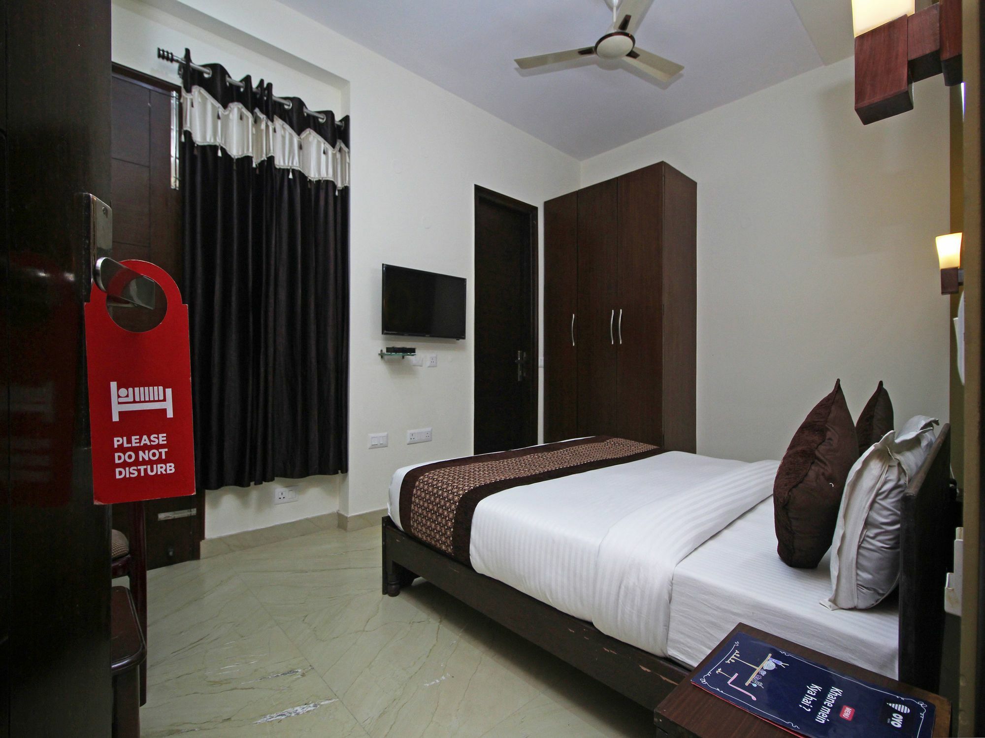 Fabhotel Mannat Residency Sec 52 Gurgaon Bagian luar foto