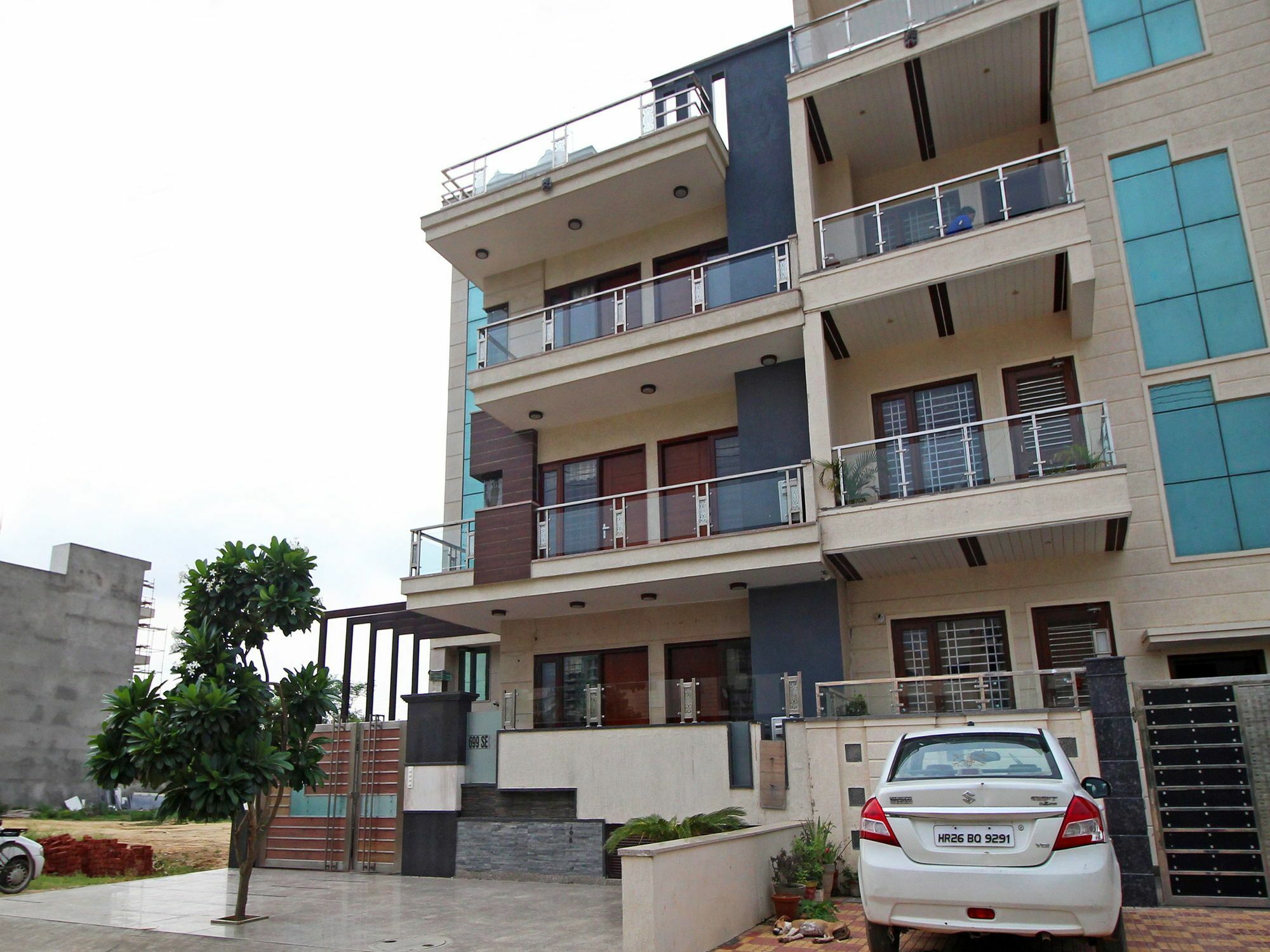 Fabhotel Mannat Residency Sec 52 Gurgaon Bagian luar foto